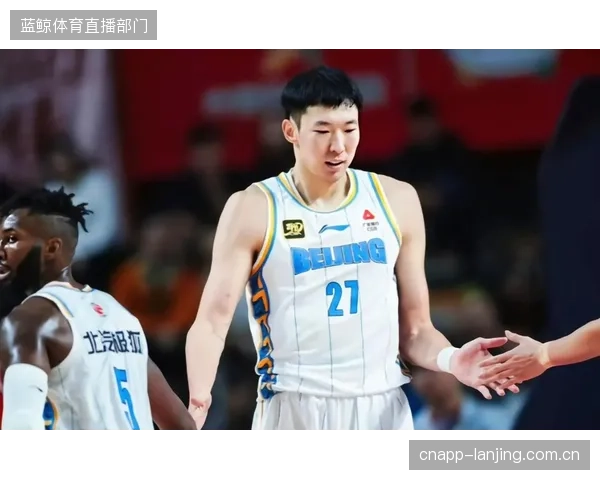 上海队半决赛对阵北京占据心理优势，怀特塞德与周琦的内线博弈成关键。